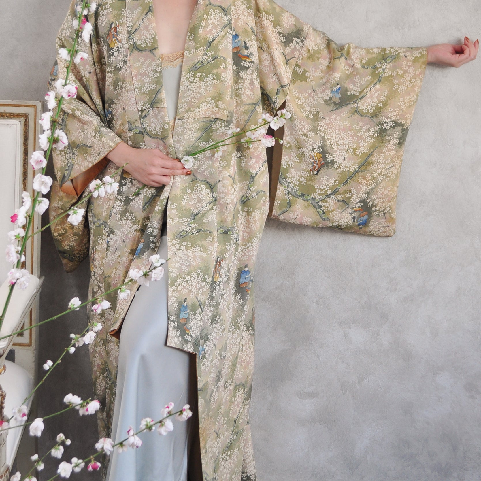 Sakura Fubuki Silk Chirimen Vintage Kimono