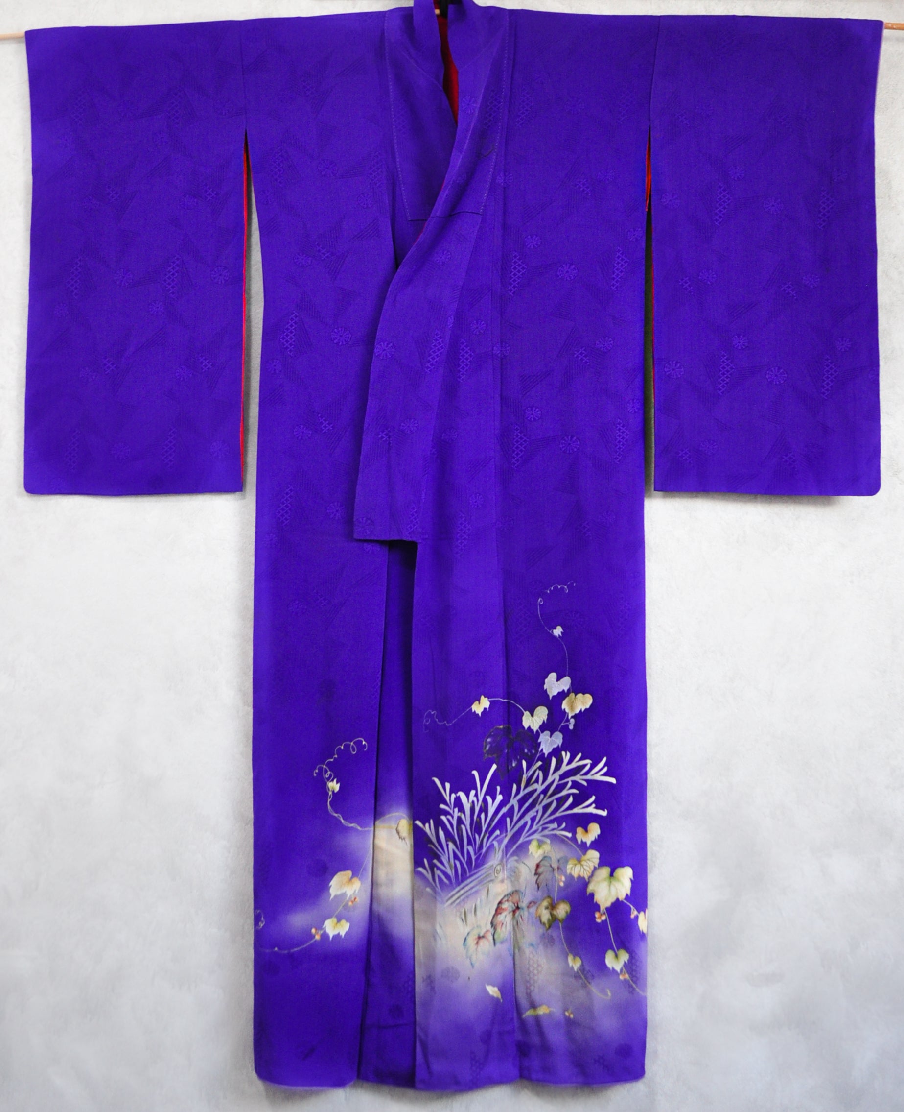 Amethyst of Autumn Silk Jacquard Antique kimono with Ageha Kamon