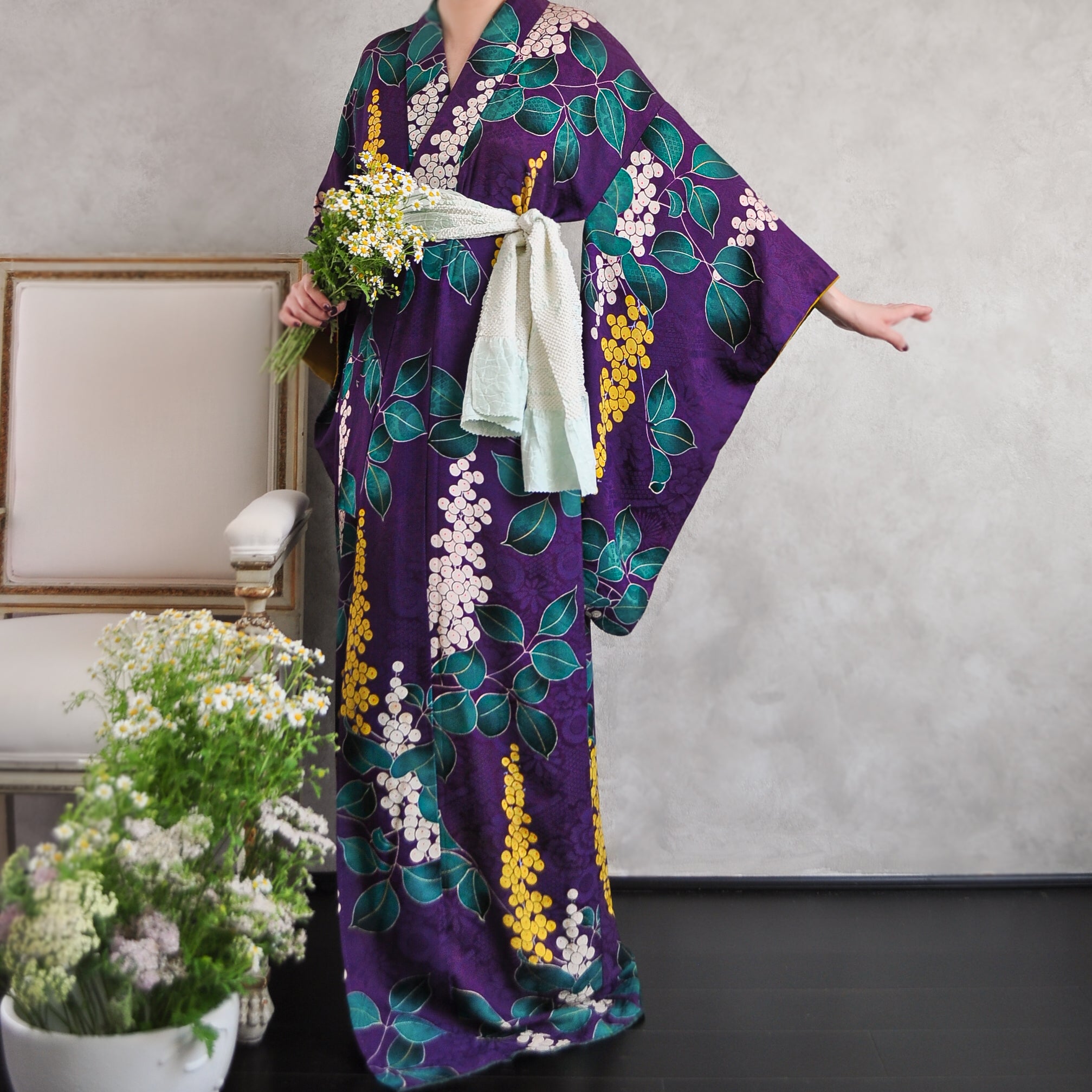 Love Vine Jacquard Silk Antique Kimono
