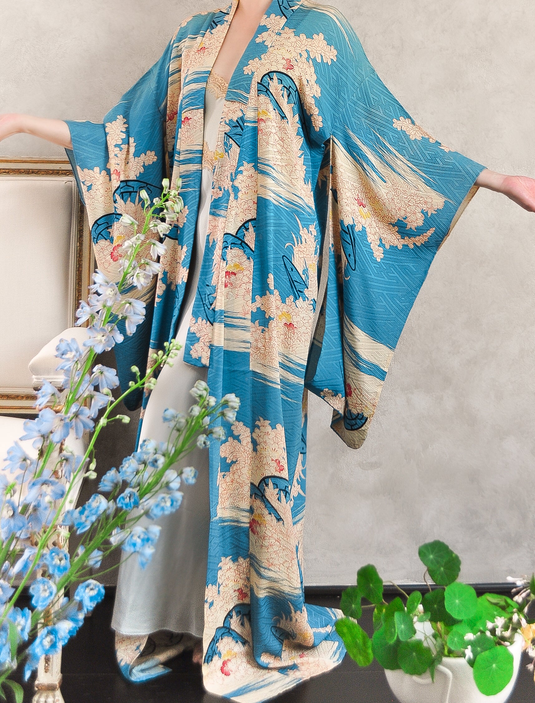 Forget me Not Sayagata Patterned Antique Silk Kimono