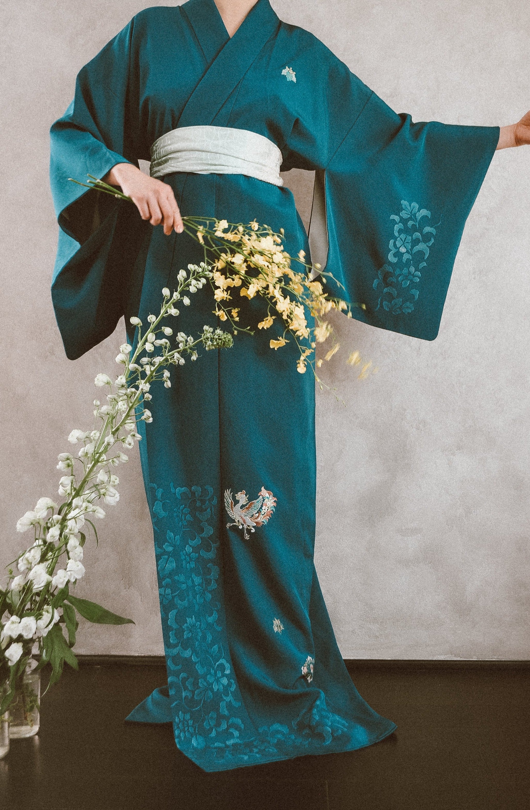 Sapphire Phoenix 80s Embroidery Silk Chirimen Kimono Robe