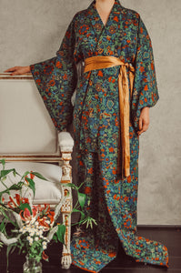 Colour of her Eyes 80s Kimono Robe