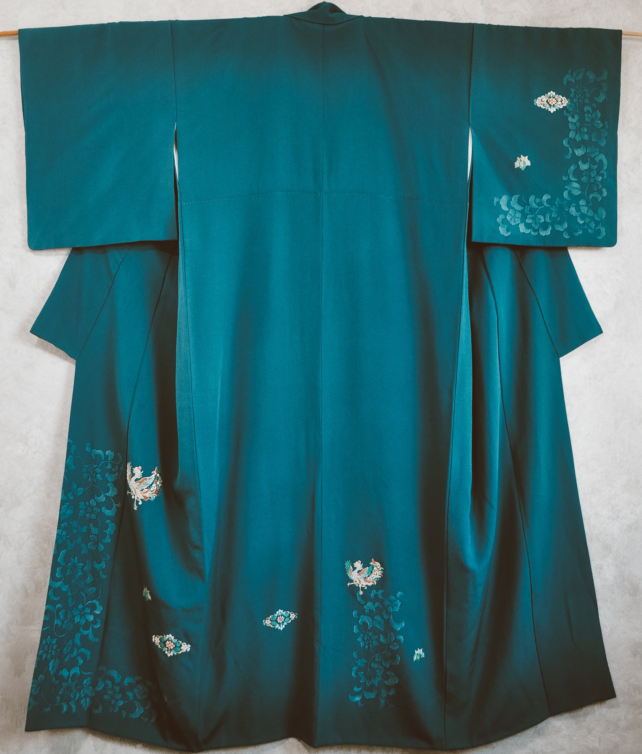 Sapphire Phoenix 80s Embroidery Silk Chirimen Kimono Robe