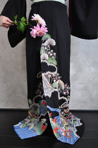 Three Friends of Winter 50s Semi Antique Kimono Robe