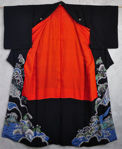 Three Friends of Winter 50s Semi Antique Kimono Robe