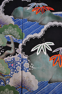Three Friends of Winter 50s Semi Antique Kimono Robe