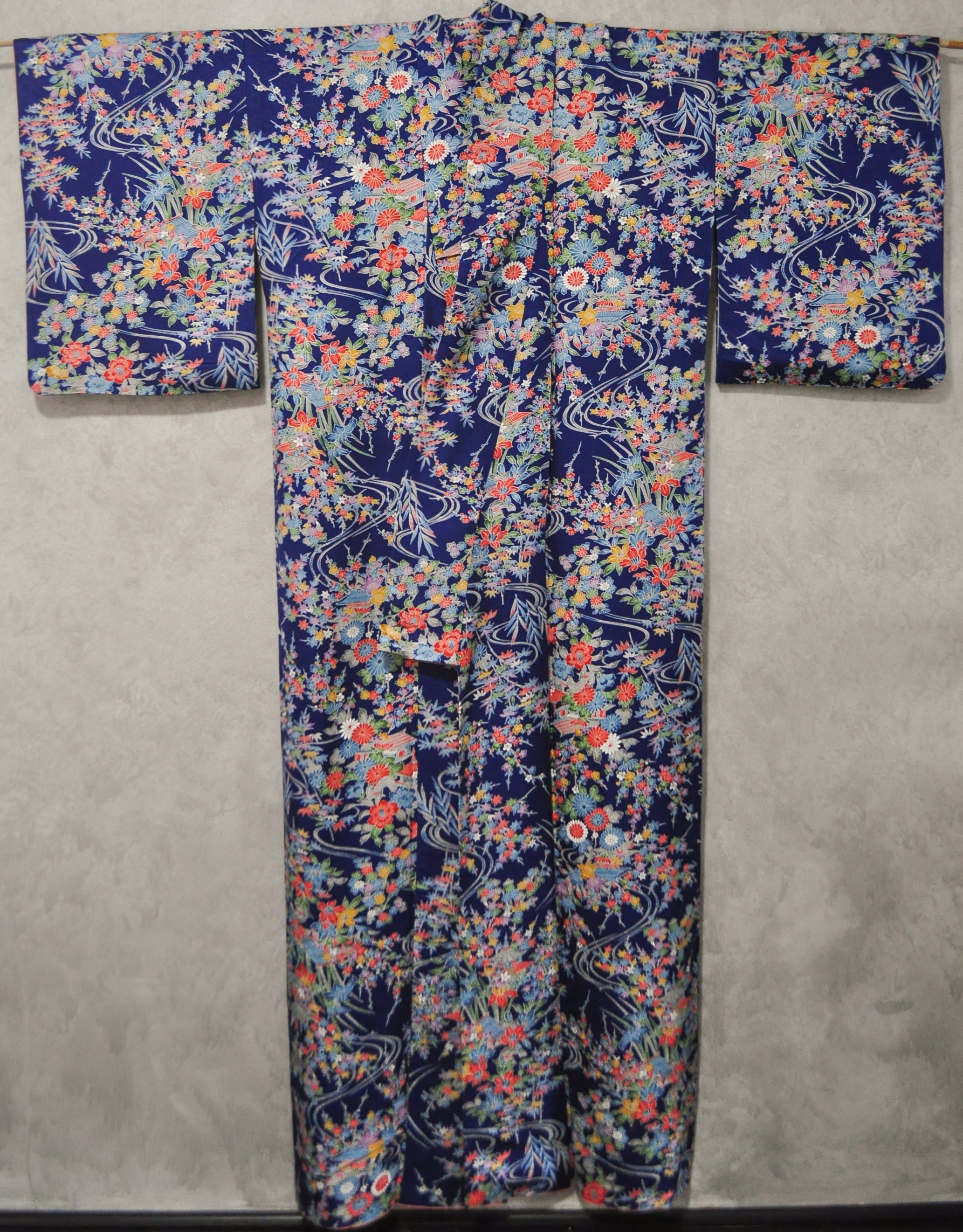 Jardin Bleu 70s Vintage Silk Kimono Robe